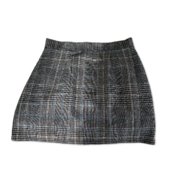 Plaid Mini skirt - Picture 2 of 5